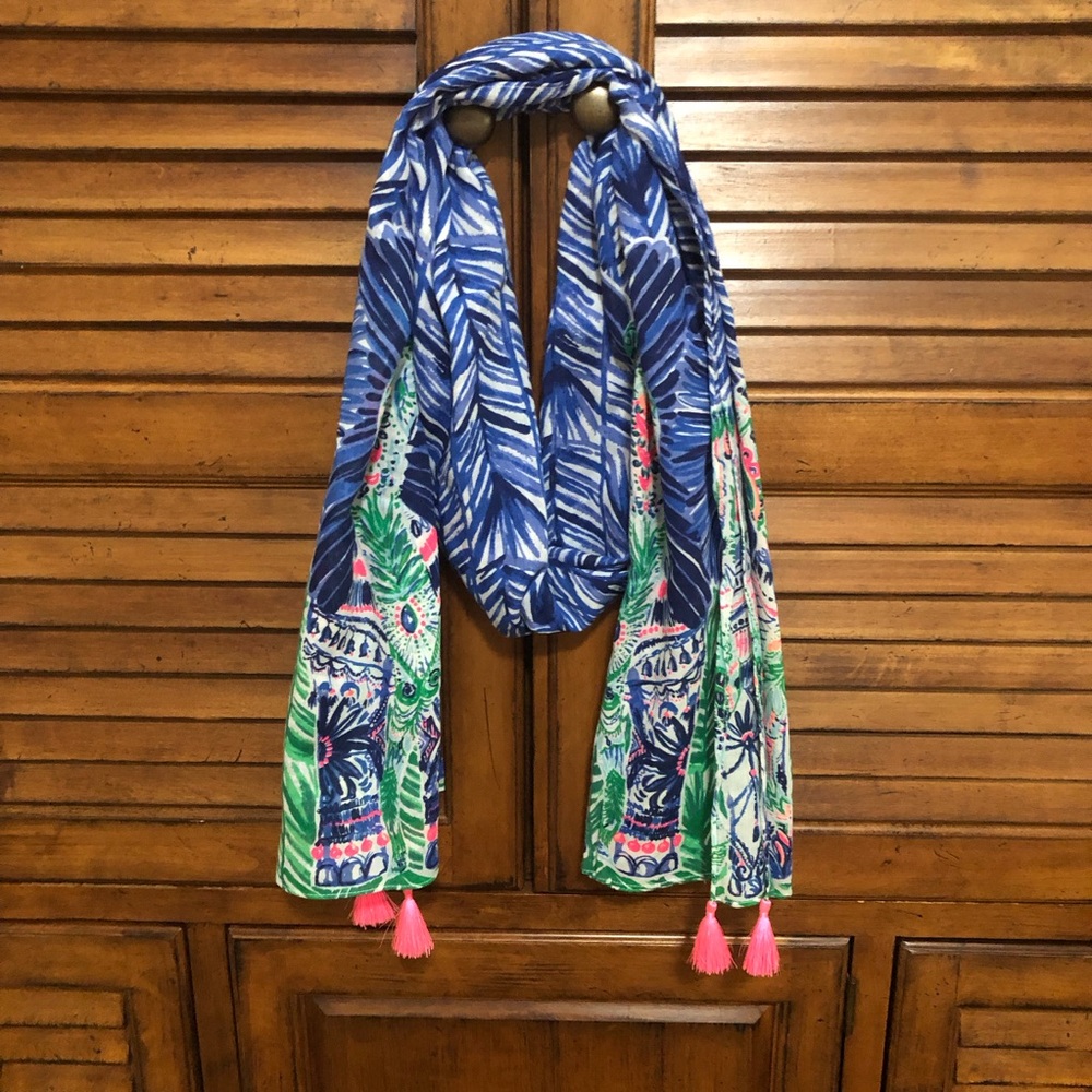 Lilly Pulitzer Resort Navy Scarf/Wrap - Like 🆕!